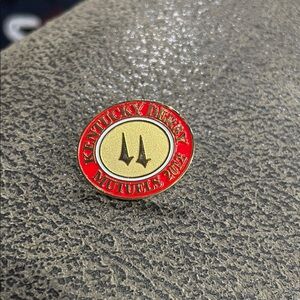 Collectable Kentucky Derby Mutuels 2012 Gold and Red Pin